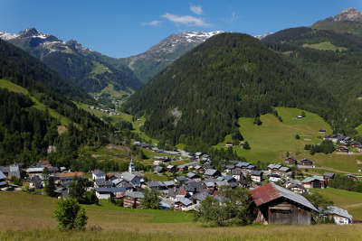 Areches beaufort route touristique en savoie