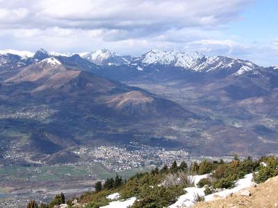Argeles gazost la route des cols des pyrenees guide touristique des hautes pyrenees