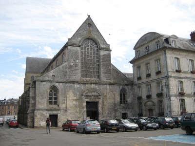 Bernay abbaye notre dame facade du xvii e siecle routes touristiques d e l eure guide touristique de la haute normandie