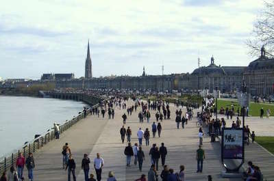 Bordeaux les quais routes touristiques en gironde guide du tourisme nouvelle aquitaine