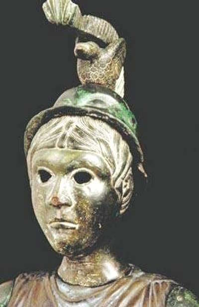 Brigitte deesse celto romane trouvee sur les flancs du menez hom routes touristiques dans le finistere guide du tourisme en bretagne