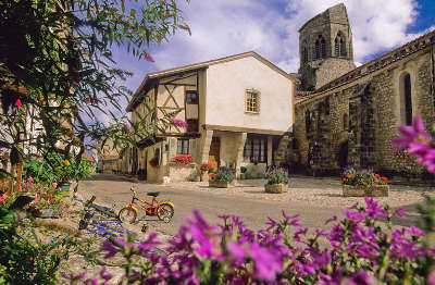 Charroux plus beaux villages de france les routes touristiques de l allier guide touristique auvergne