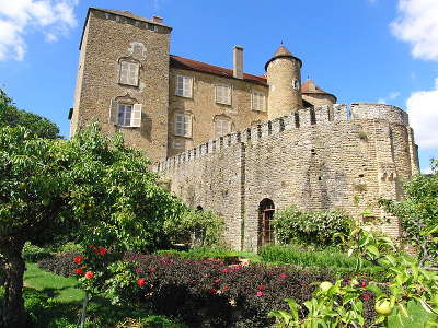 Chateau de berze routes touristiques en cote d or guide du tourisme en bourgogne