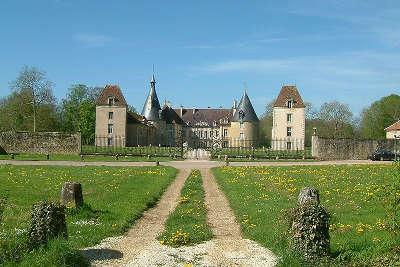 Chateau de commarin route historique des ducs de bourgogne