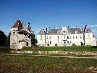 Chateau de saint loup route des monts et merveilles de franche comte