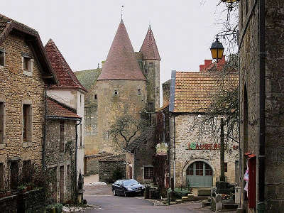Chateauneuf en auxois plus beaux villages de france les routes touristiques en cote d or guide du tourisme en bourgogne