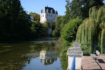 Chateauroux le chateau raoul routes touristiques dans l indre guide du tourisme centre val de loire