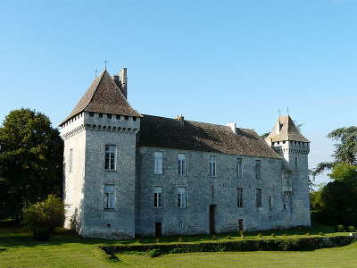 La facade nord du chateau de gageac la route des vins de bergerac guide du tourisme de la dordogne aquitaine