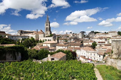 Saint emilion routes touristiques en gironde guide du tourisme nouvelle aquitaine