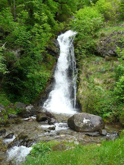 Saint mamet la cascade sidonie route des cols des pyrenees guide du tourisme de la haute garonne