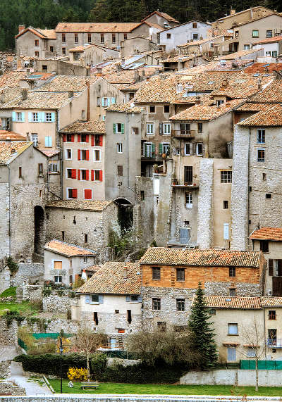 Sisteron plus beau detour de france les vieilles maisons de sisteron routes touristique des alpes de haute provence guide du tourisme provence alpes cote d azur