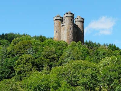 Tournemire chateau anjony plus beaux villages de france routes touristiques du cantal guide touristique de l auvergne