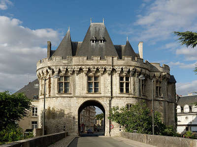 Vendome route des vins du val de loire la vallee du loir guide du tourisme de loir et cher