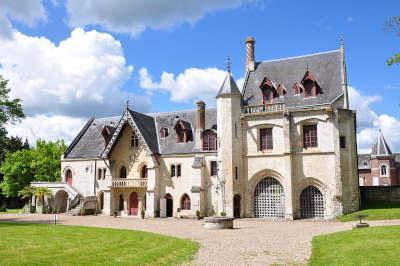 Abbaye de jumieges la porterie routes touristiques de seine maritime guide touristique de la haute normandie