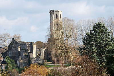 Abbaye de la sauve majeure routes des vins de bordeaux guide du tourisme de la gironde aquitaine