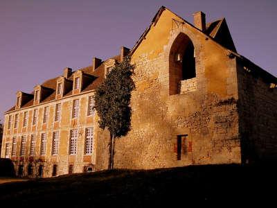 Abbaye de mortemer le logis des moines routes touristiques de l eure guide touristique de la haute normandie
