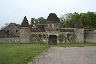 Abbaye de vauluisant porte d entree routes touristiques dans l yonne guide du tourisme en bourgogne