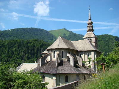 Abbaye notre dame d abondance le chevet routes touristiques de haute savoie guide du tourisme de rhone alpes