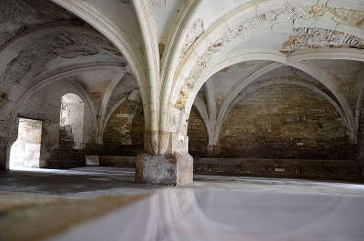 Abbaye notre dame de quincy salle capitulaire routes touristiques dans l yonne guide du tourisme en bourgogne