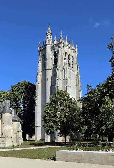 Abbaye notre dame du bec hellouin routes touristiques d e l eure guide touristique de la haute normandie