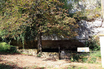 Abri cro magnon route touristique sur les pas du cro magnon guide du tourisme dordogne