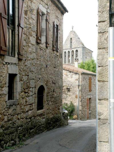 Ailhon village de caractere calade routes touristiques de l ardeche guide du tourisme rhone alpes