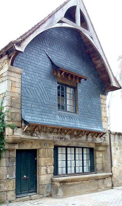 Alencon facade de la maison a l etal routes touristiques du calvados guide touristique de normandie