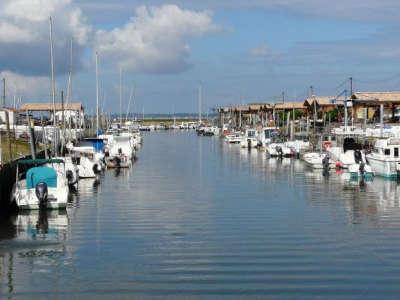 Andernos les bains port ostreicole route touristique de la gironde guide touristique de l aquitaine