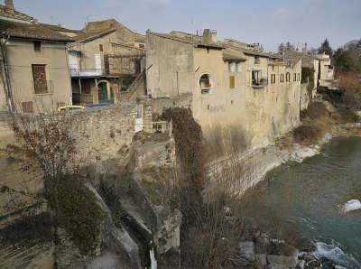 Aouste sur sye vue depuis le pont routes touristiques de la drome guide touristique de rhone alpes