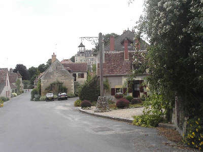 Apremont sur allier ruelle plus beau village de france routes touristiques dans le cher guide du tourisme centre val de loire