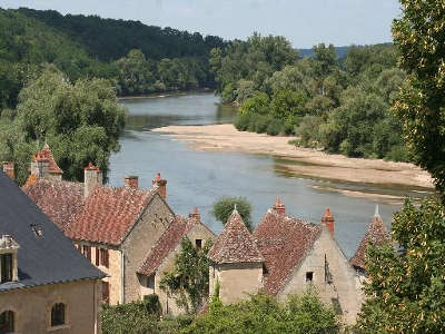 Apremont sur allier vue sur l allier plus beau village de france routes touristiques dans le cher guide du tourisme centre val de loire