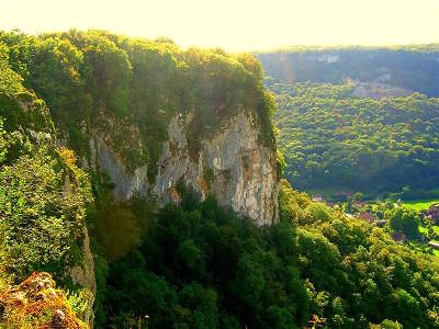 Arbois le cirque du fer a cheval route des vins du jura guide du tourisme du jura