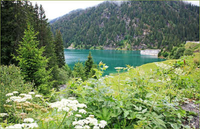 Areches lac barrage de saint guerin routes touristiques de savoie guide touristique de rhone alpes