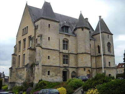 Argentan le chateau des ducs route des chateaux au coeur de l orne routes touristiques de l orne guide du tourisme normandie