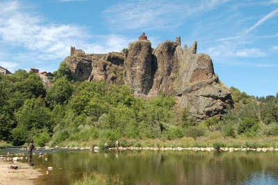 Arlempdes le chateaux plus beaux villages de france routes touristiques de haute loire guide touristique auvergne