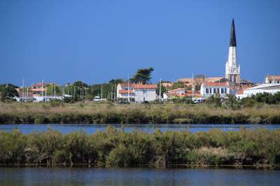 Ars en re plus beau village routes touristique de charente maritime guide du tourisme poitou charente