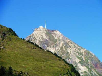 Artigues campan la route des cols des pyrenees guide touristique des hautes pyrenees