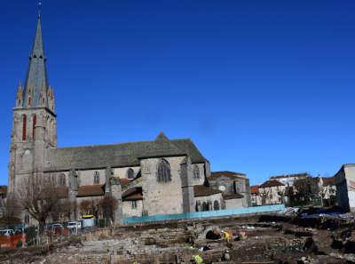Aurillac abbaye saint geraud d aurillac routes touristiques du cantal guide touristique de l auvergne