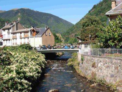 Bagneres de luchon routes touristiques de hautes garonnes guide du tourisme midi pyrenees