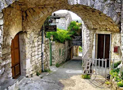 Bon plan – Pavé Mosaïque, Pisé de Dordogne, Calade en pierre