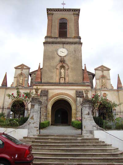 Bastide clairence l eglise notre dame de l assomption plus beaux villages de france routes touristiques des pyrenees atlantiques guide du tourisme nouvelle aquitaine