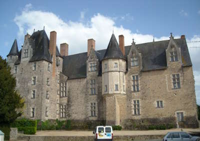 Bauge en anjou plus beau detours le chateau de bauge routes touristiques de maine et loire guide du tourisme du pays de la loire