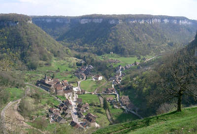 Baume les messieurs plus beaux villages routes touristiques du jura guide touristique de franche comte