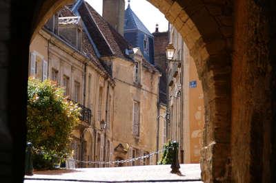 Belleme petite cite de caractere le porche routes touristiques de l orne guide touristique de normandie