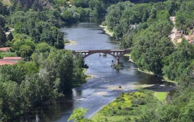 Belvederes de commelle vernay village de caractere de loire routes touristiques de la loire guide du tourisme de rhone alpes