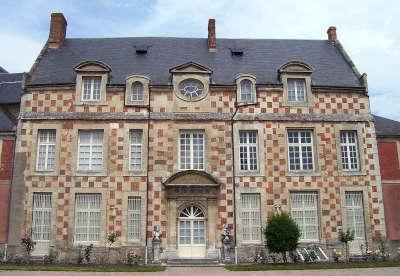 Bernay musee dans l ancien logis abbatial routes touristiques d e l eure guide touristique de la haute normandie