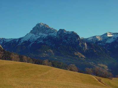 Bernex la dent d oche routes touristiques de haute savoie guide du tourisme de rhone alpes