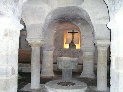 Billom eglise saint cerneuf la crypte routes touristiques du puy de dome guide touristique de l auvergne