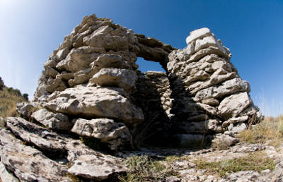 Borie dans le parc naturel regional des prealpes d azur guide du tourisme des alpes maritimes paca