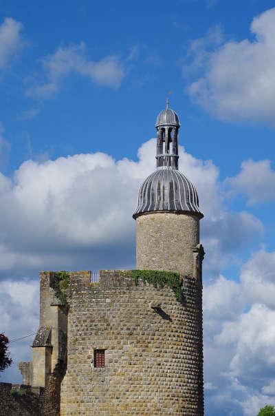 Bourbon l archambault tour qui qu en grogne routes touristiques de l allier guide touristique de l auvergne